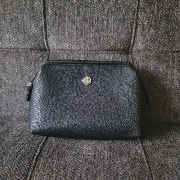 Giorgio Armani Travel Case NWOT Eva Air - Picture 14 of 14